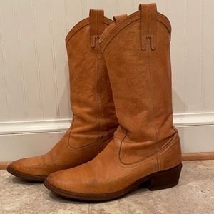 Frye Carson Pull-on boot